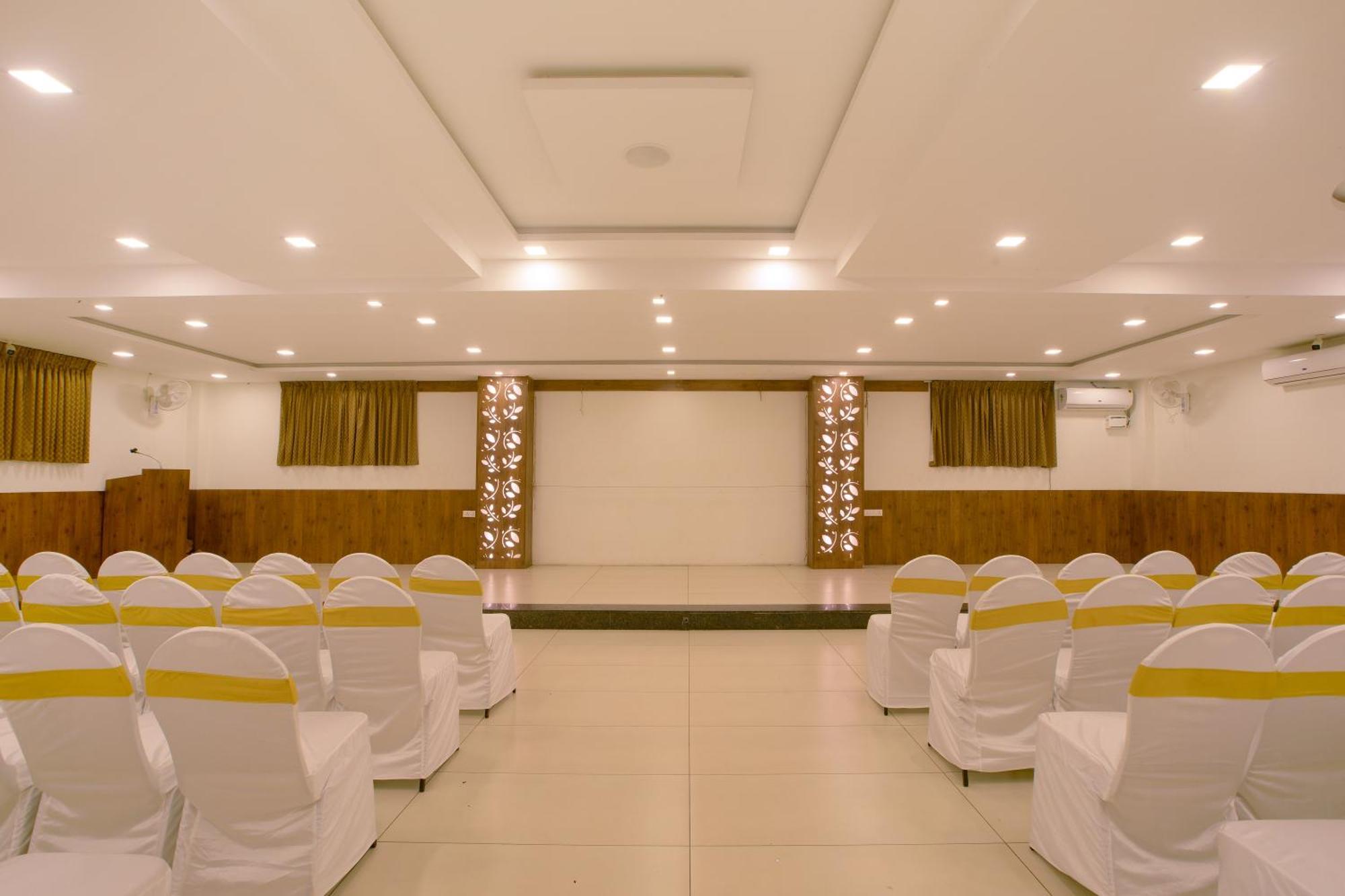 Manjhi Residency Tiruchirappalli Exterior foto