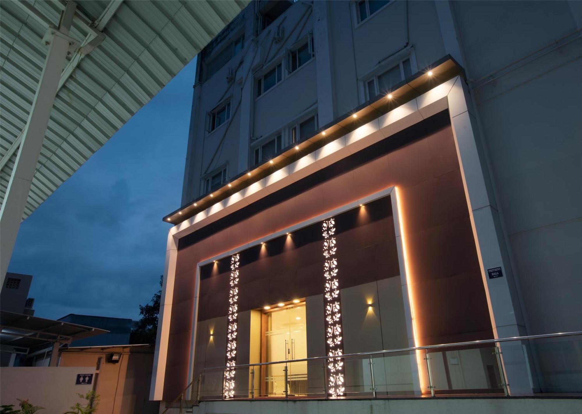 Manjhi Residency Tiruchirappalli Exterior foto